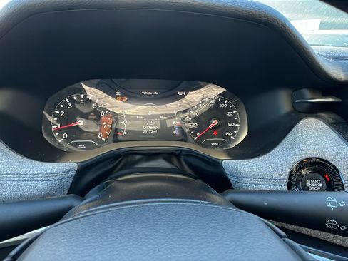 Used 2024 Jeep Compass Latitude image 28