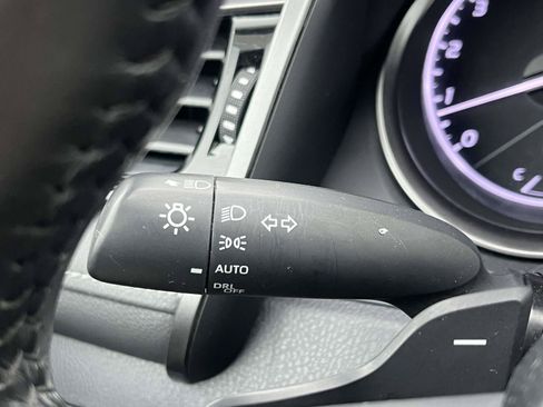 Used 2024 Toyota Camry SE FWD image 33