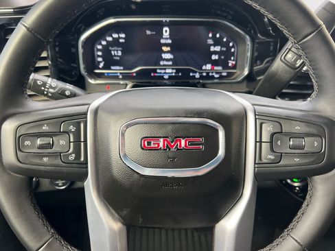Used 2025 GMC Sierra 1500 Elevation image 25