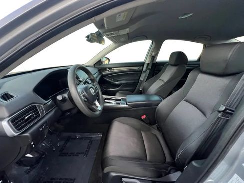 Used 2018 Honda Accord LX image 9