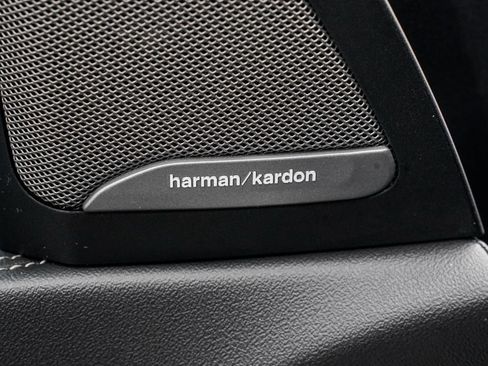 Used 2024 BMW X5 xDrive40i w/ M Sport Package image 11