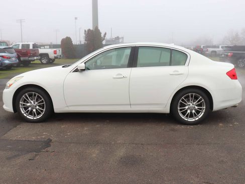 Used 2010 INFINITI G37 x w/ Premium Pkg image 8
