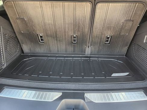 Used 2025 GMC Yukon Denali w/ Sun & Power Step Package AWD/4WD image 33