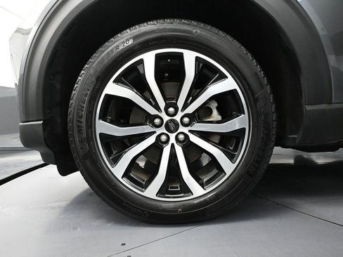 Used 2022 Ford Explorer ST-Line w/ Class IV Trailer Tow Package image 16