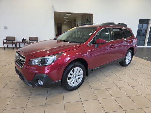 Used 2018 Subaru Outback 2.5i Premium image 4