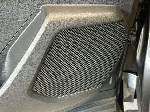 Used 2024 Toyota Highlander Platinum FWD image 19