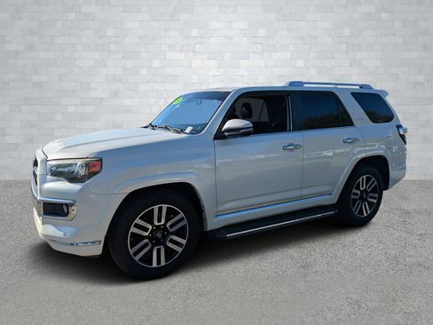Used 2020 Toyota 4Runner Limited image 9