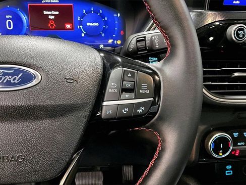 Certified 2022 Ford Escape SEL w/ SEL Stealth AWD Package image 18