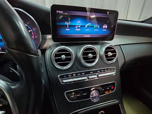 Used 2020 Mercedes-Benz C 300 4MATIC Sedan image 25