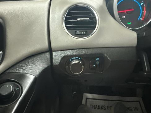 Used 2014 Chevrolet Cruze LS FWD image 41