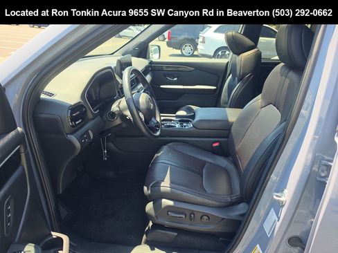 Used 2025 Honda Pilot Black Edition image 8
