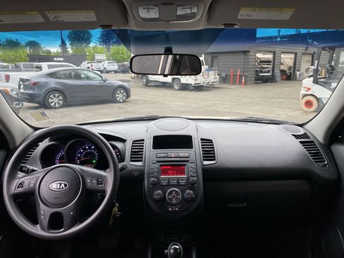 Used 2012 Kia Soul FWD image 13