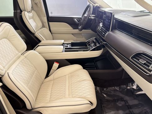 Used 2021 Lincoln Navigator Black Label w/ Cargo Convenience Package image 34