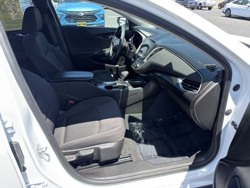 Used 2024 Chevrolet Malibu LT FWD image 10