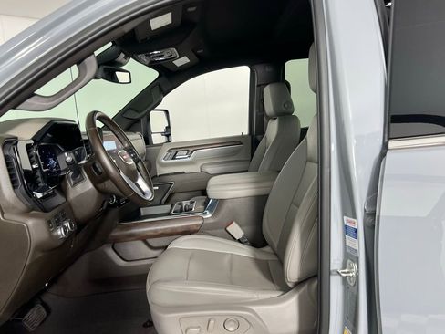 Used 2024 GMC Sierra 2500 SLT w/ SLT Premium Package image 20