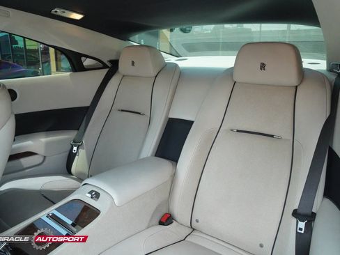 Used 2015 Rolls-Royce Wraith image 21