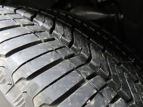 Used 2026 GMC Sierra 1500 Denali Ultimate image 9