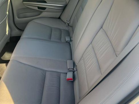 Used 2010 Honda Accord EX-L image 9