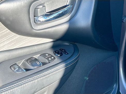Used 2016 Nissan Murano SL FWD image 15