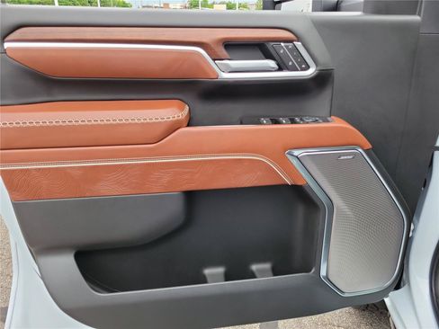 New 2026 GMC Sierra 2500 Denali Ultimate AWD/4WD image 17