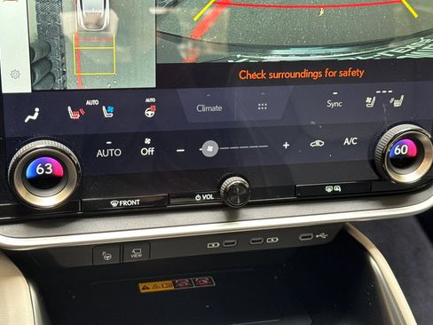 Used 2024 Lexus RZ 300e Premium w/ Technology Package FWD image 18