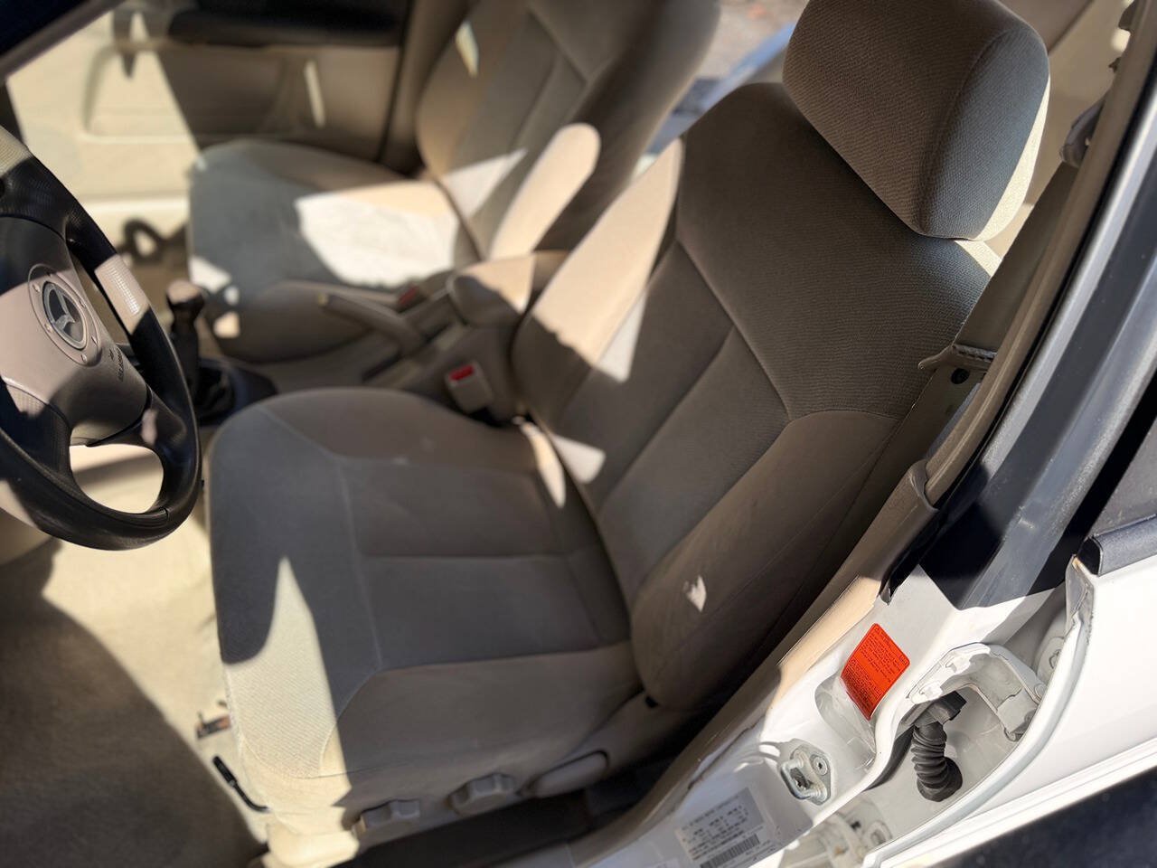 Used 2002 MAZDA Protege FWD image 8