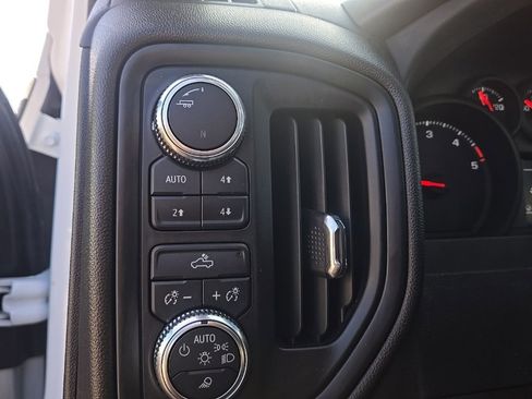 Used 2022 GMC Sierra 2500 Pro w/ Gooseneck/5TH Wheel Package image 12