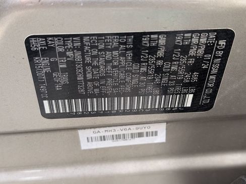 Used 2024 Nissan Rogue SL AWD/4WD image 32