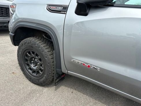 Used 2023 GMC Sierra 1500 AT4X image 11
