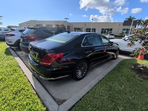 Used 2018 Genesis G90 3.3T Premium AWD/4WD image 3