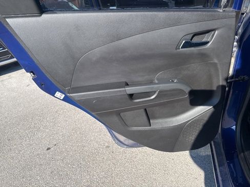 Used 2014 Chevrolet Sonic LT image 10