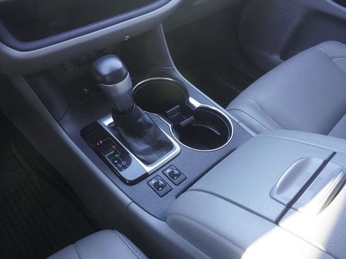 Used 2018 Toyota Highlander XLE image 14