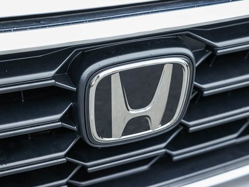 Used 2025 Honda CR-V LX image 18