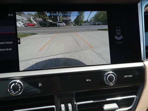 Certified 2023 Porsche Macan S AWD/4WD image 42