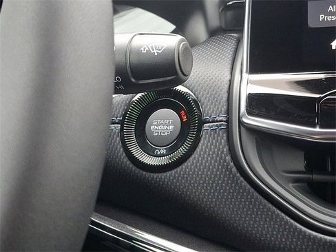 New 2026 Jeep Compass Latitude image 14