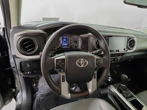 Used 2023 Toyota Tacoma SR5 AWD/4WD image 11