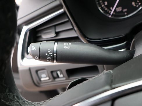 Used 2020 Cadillac XT5 Premium Luxury image 41