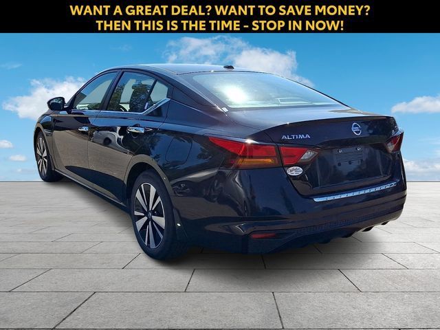 Used 2022 Nissan Altima 2.5 SV FWD image 5