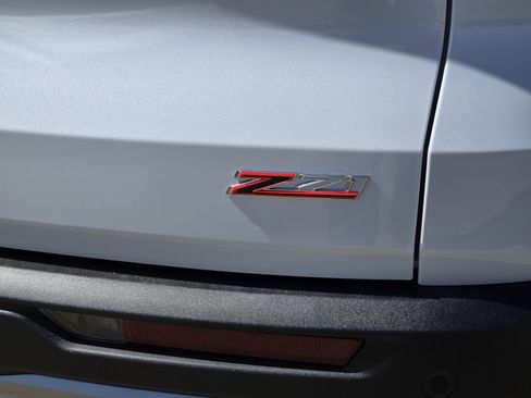 New 2026 Chevrolet Traverse Z71 w/ Enhanced Driving Package image 6