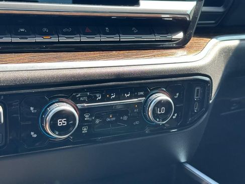 Used 2022 GMC Sierra 1500 Elevation AWD/4WD image 18