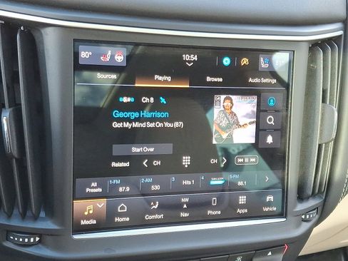 Used 2022 Maserati Levante Modena image 17