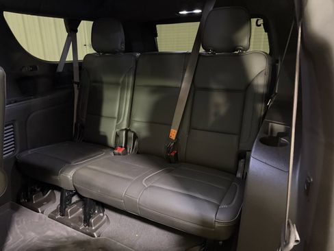 Used 2023 GMC Yukon XL Denali AWD/4WD image 12