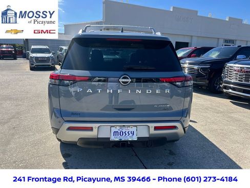 Certified 2024 Nissan Pathfinder Platinum w/ Cargo Package image 5