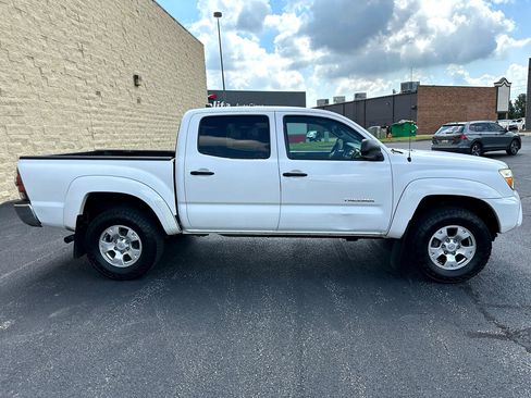 Used 2012 Toyota Tacoma 4x4 Double Cab image 6