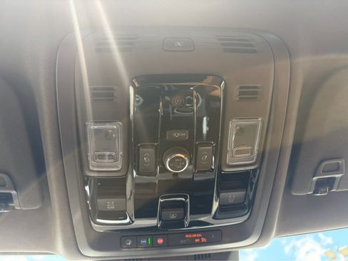 Used 2026 Cadillac Escalade Luxury w/ LPO, Floor Liner Package AWD/4WD image 33