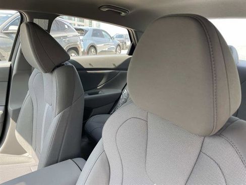 New 2026 Hyundai Elantra SE FWD image 19