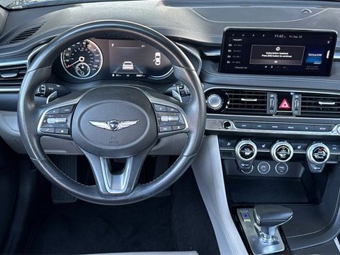 Used 2023 Genesis G70 2.0T image 16