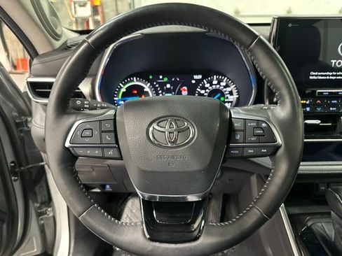 Used 2021 Toyota Highlander Platinum image 20