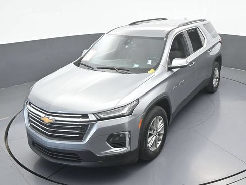 Used 2023 Chevrolet Traverse LT FWD image 49