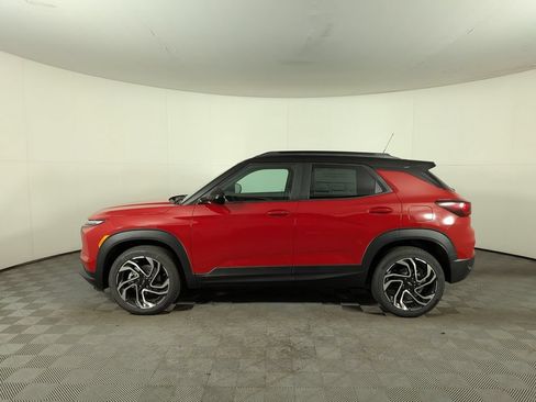 Used 2026 Chevrolet TrailBlazer RS w/ Convenience Package AWD/4WD image 3